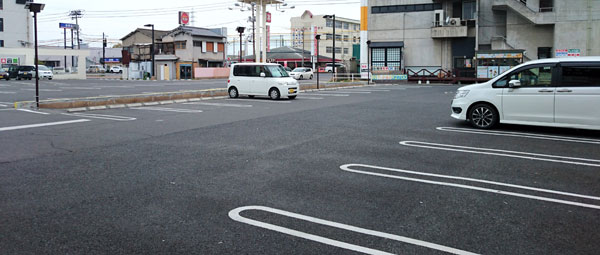 岡山市街地に広い駐車場、通いやすい